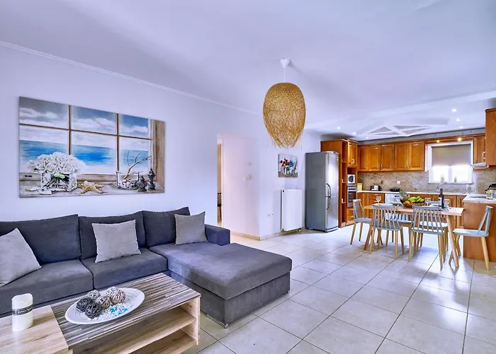 Sunny Luxury Apartment