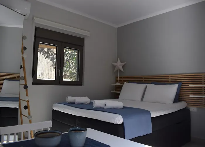 Antigonis Garden House
