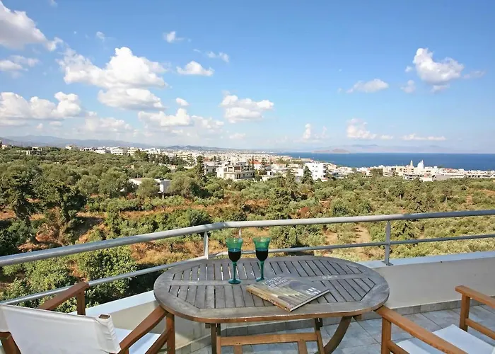 Wide-View & Quiet Apartment Chania