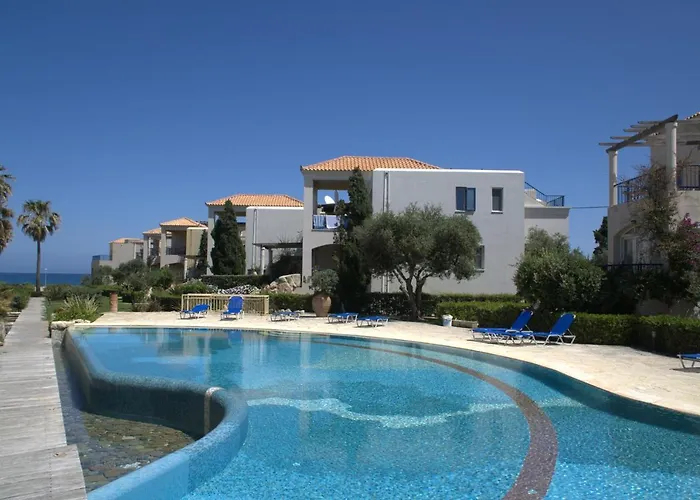 Cassiopeia 3-Bedroom House On The Beach With Pool