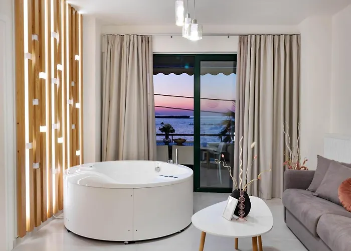 Elia Beach Deluxe Apartment