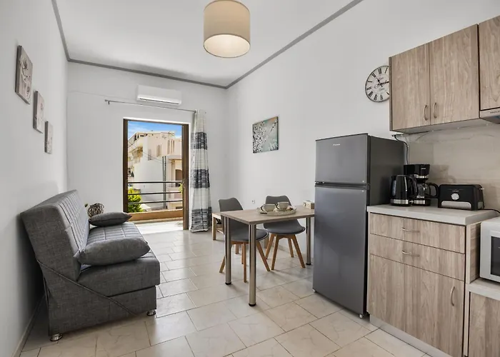 Seafront Apartment In Chania 7