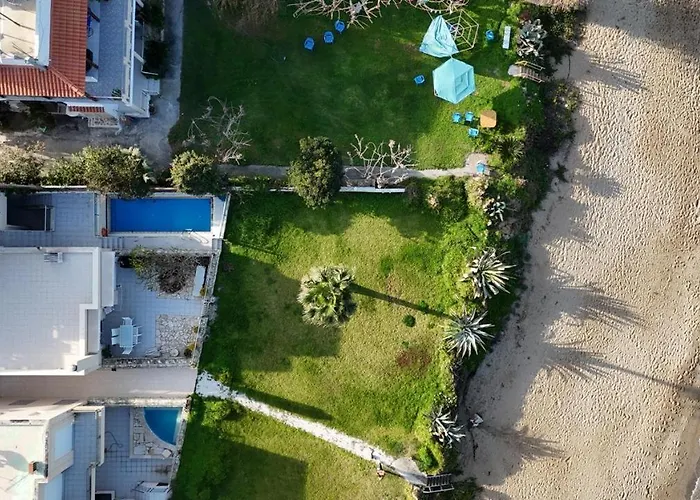 The Seaside Villa