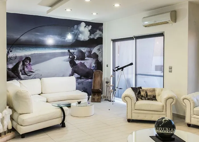 Thomis Beach Family Home