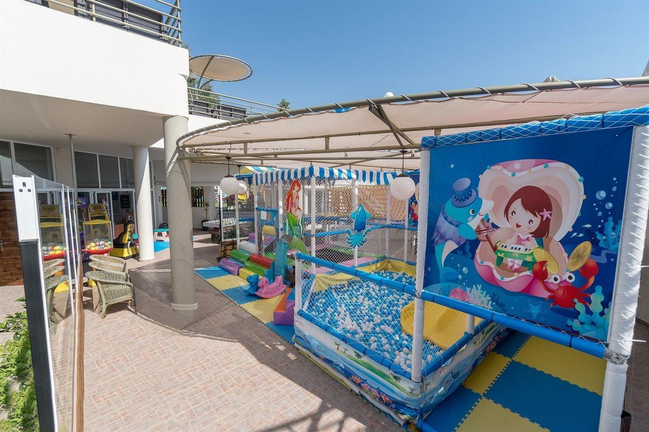Georgioupolis & Aqua Park 5*