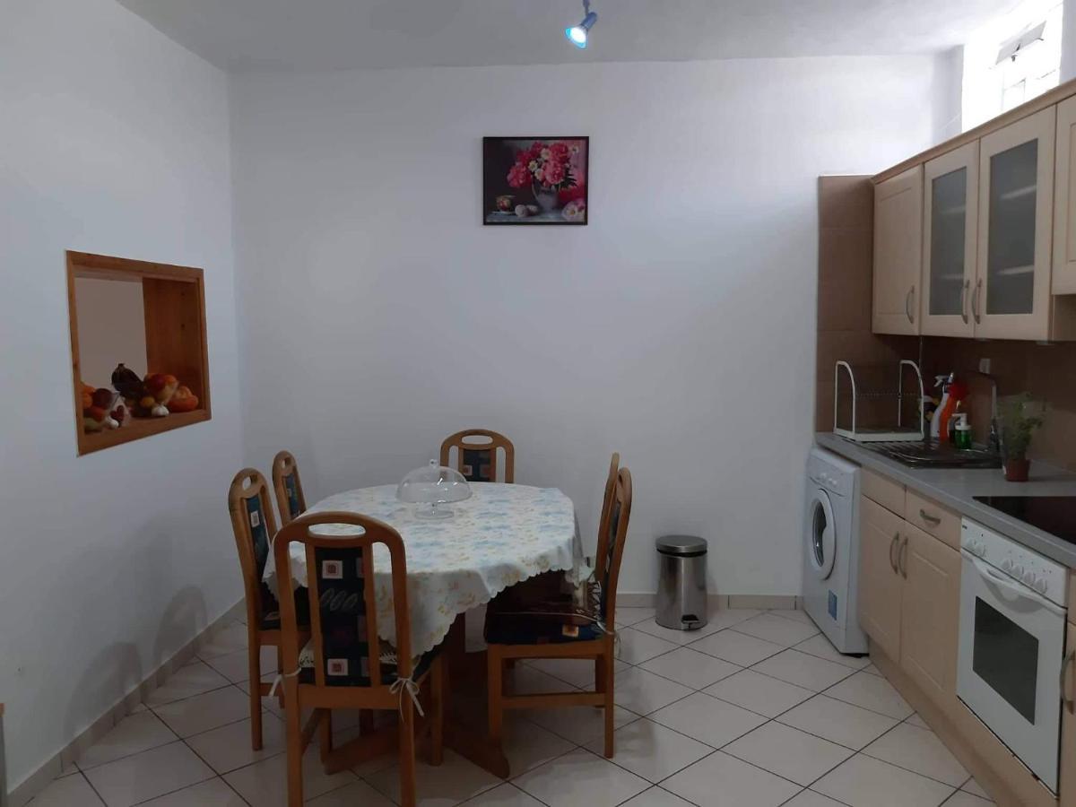 Alexandros Cosy House For Family Vacation