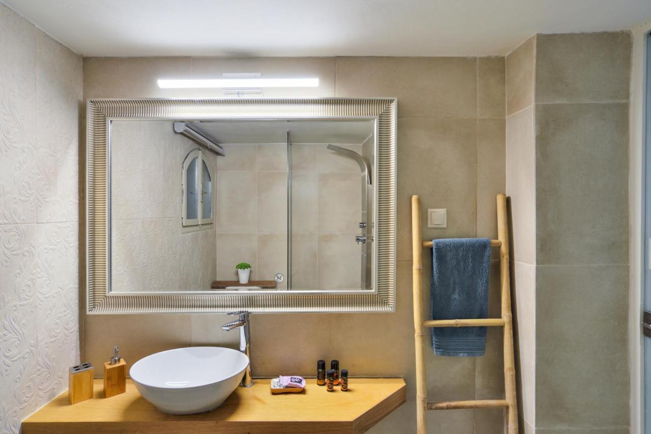 Thalassa Mou Seafront Apartment Chania (Crete)