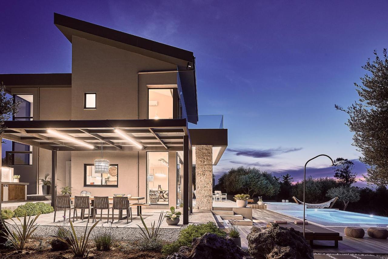 Carpos Villa *