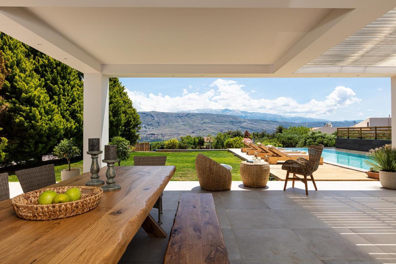 Artemisia Villa