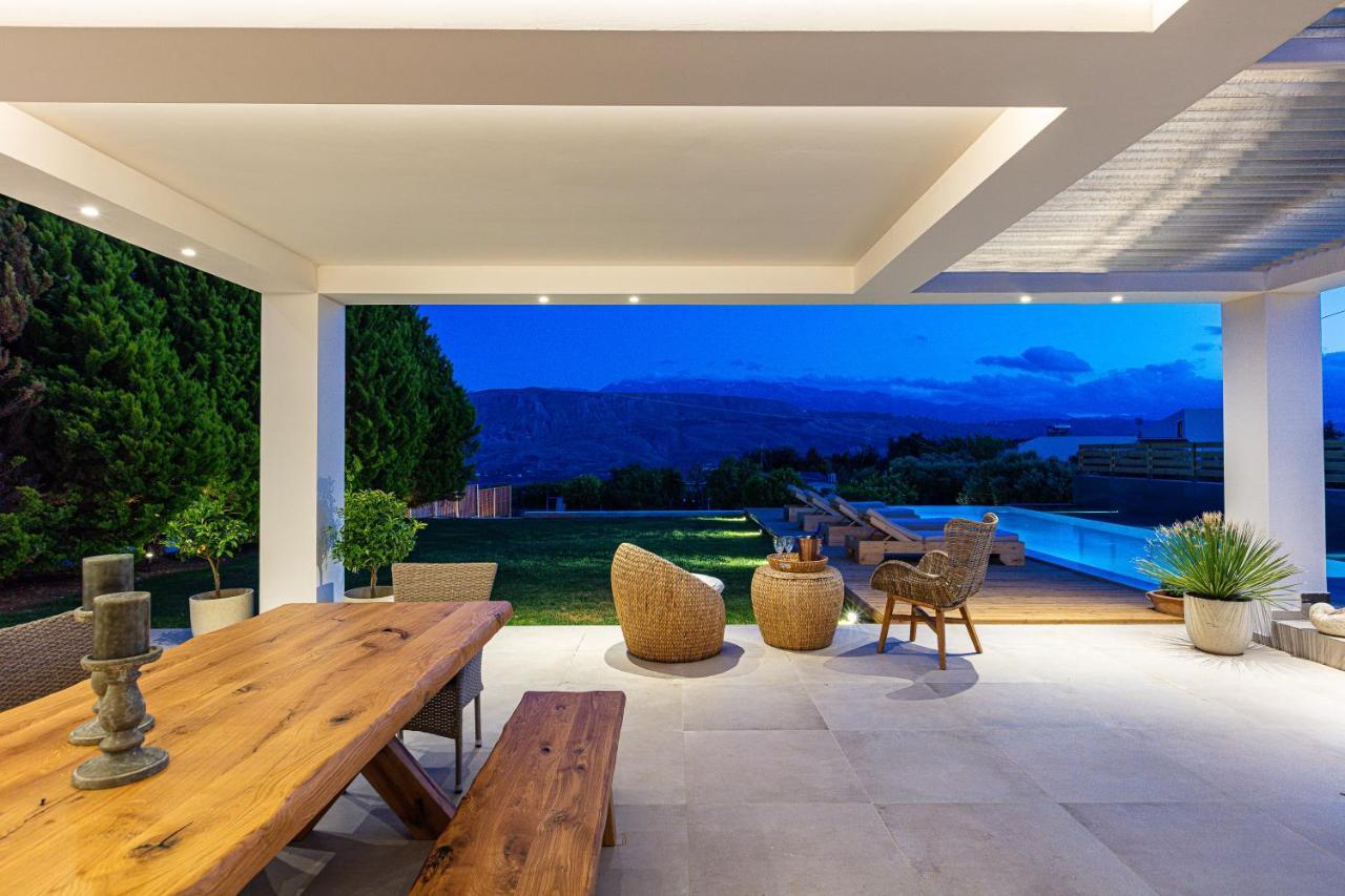 Artemisia Villa