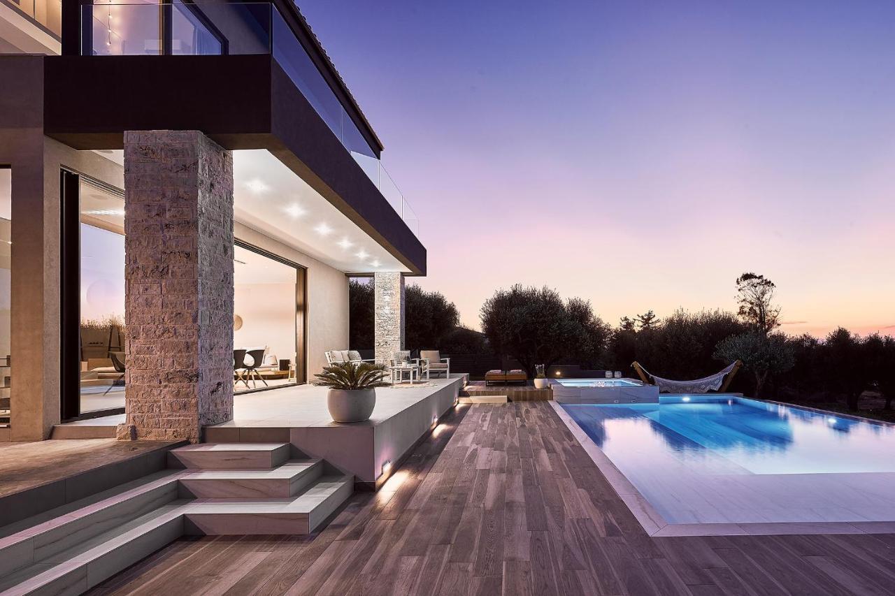 Carpos Villa