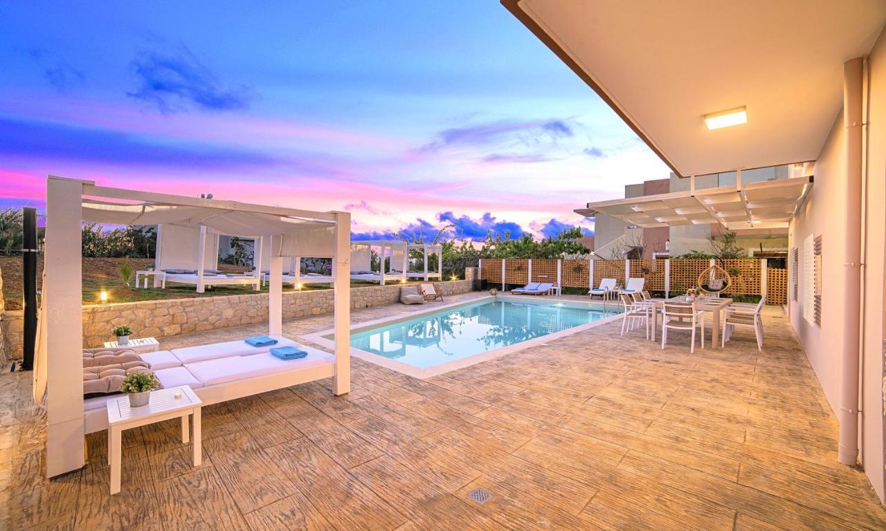 Allas Heated Pool Villa *
