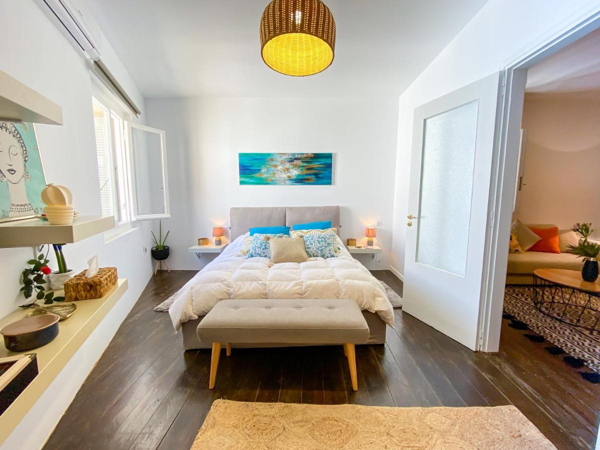 Izmir House *