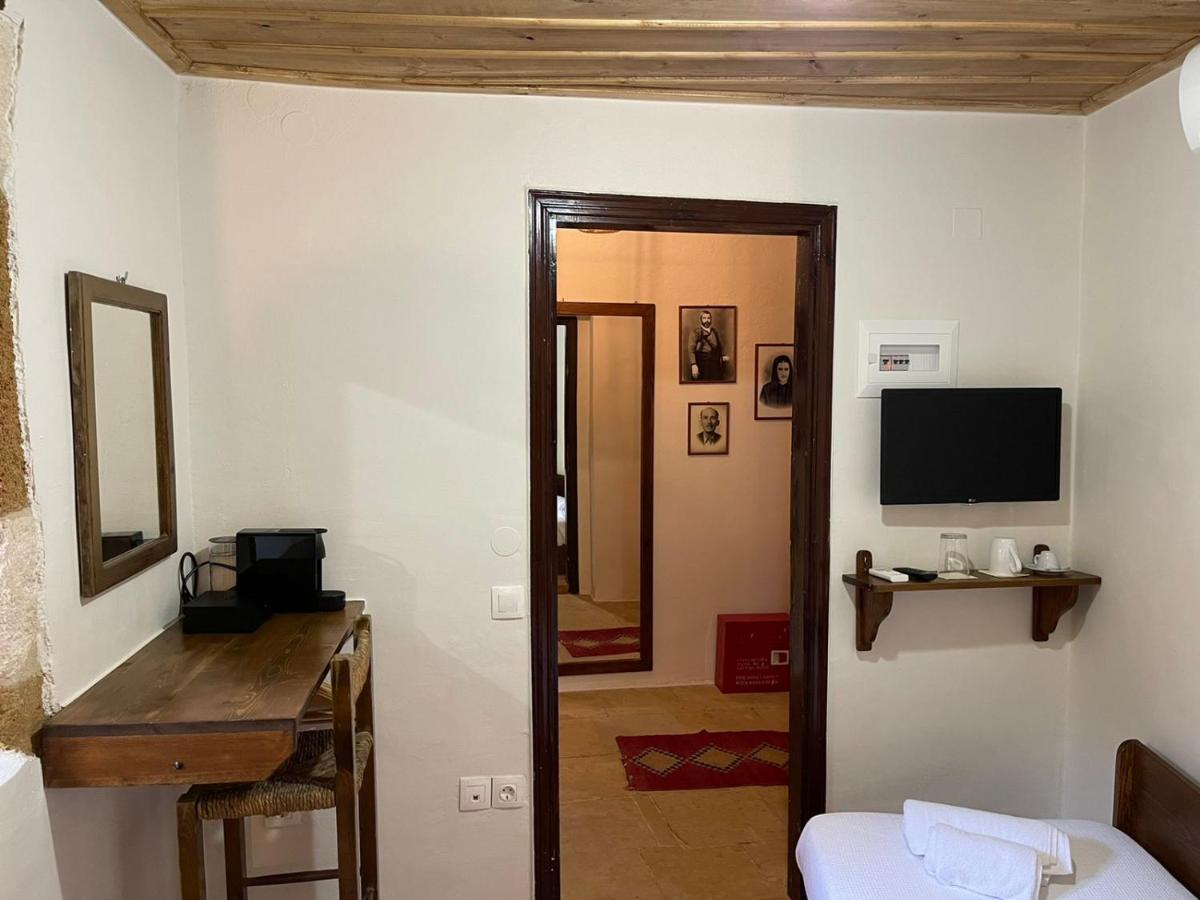 Captain Vasilis Hotel 4*