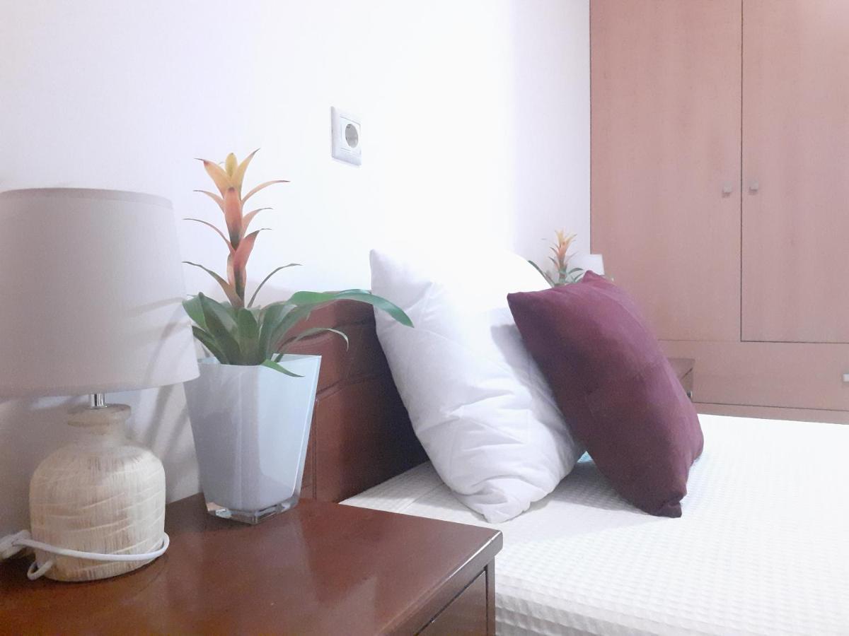 House Escape * Chrissi Akti Chania