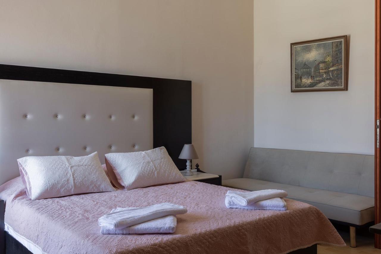 Narkissos 'superb' Guest house *