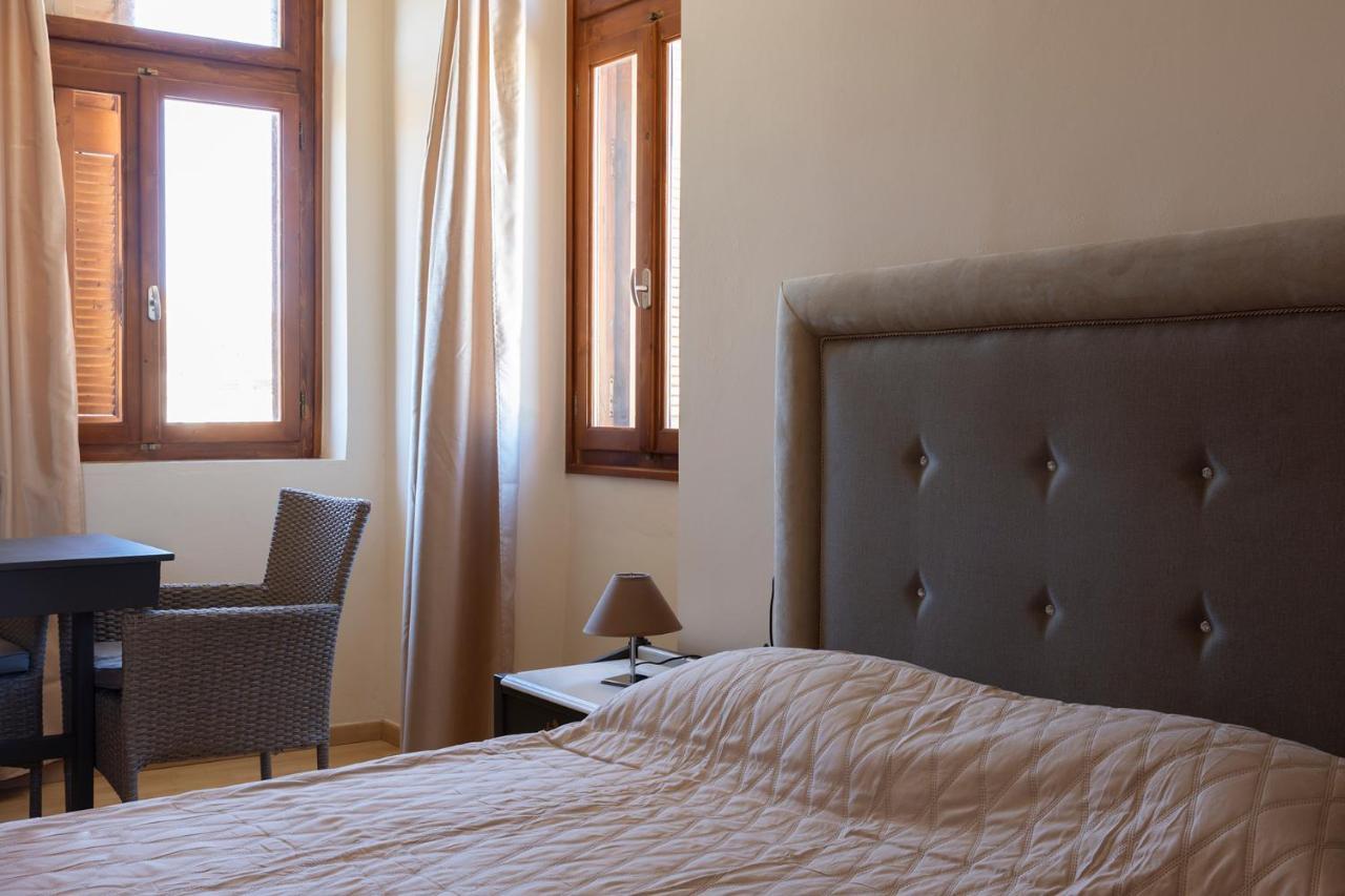 Narkissos 'superb' * Chania (Crete)