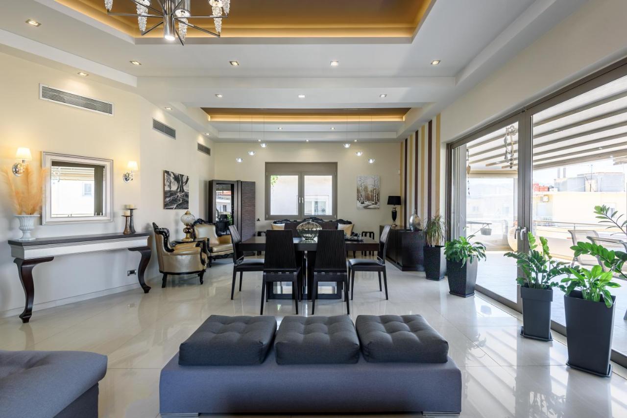 Luxury In Center With Rooftop Swimming Pool