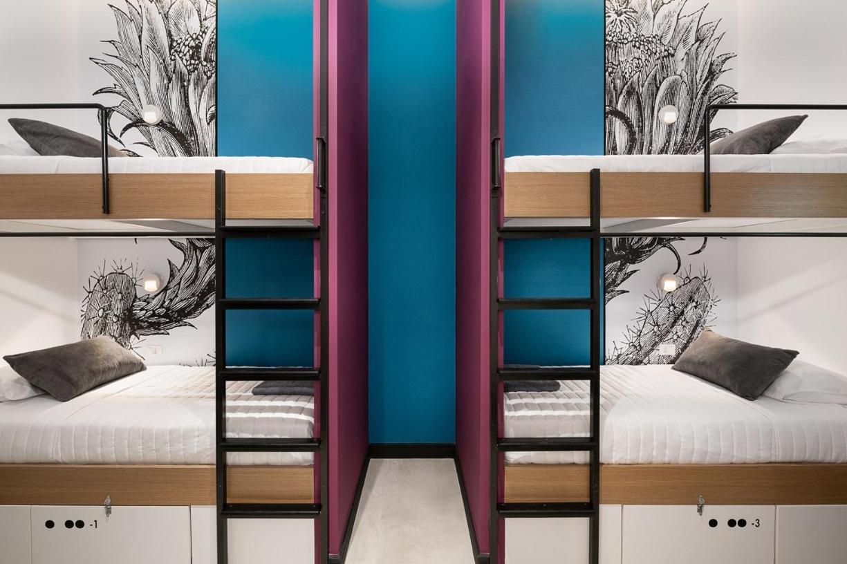 Cocoon Hostel *
