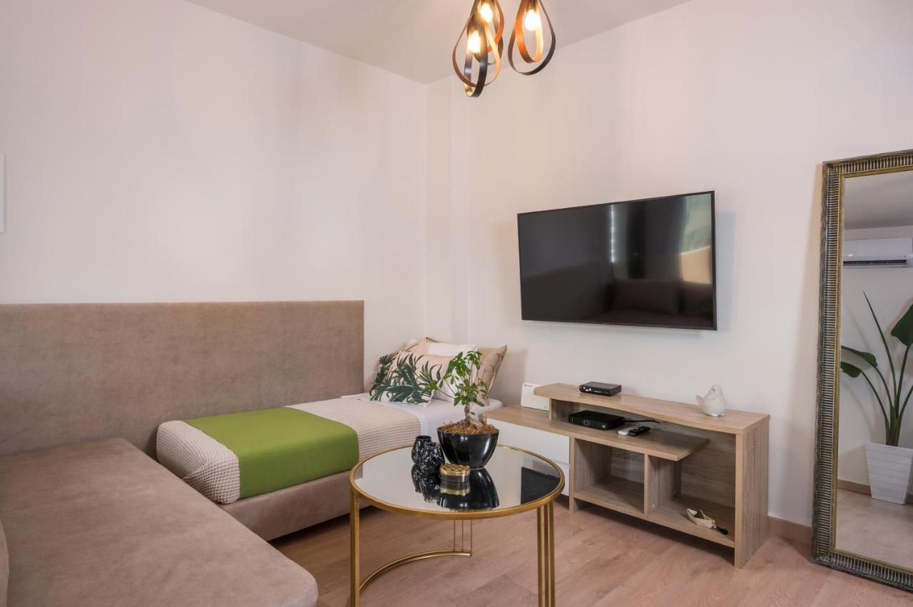 Apartment Ethyr Living