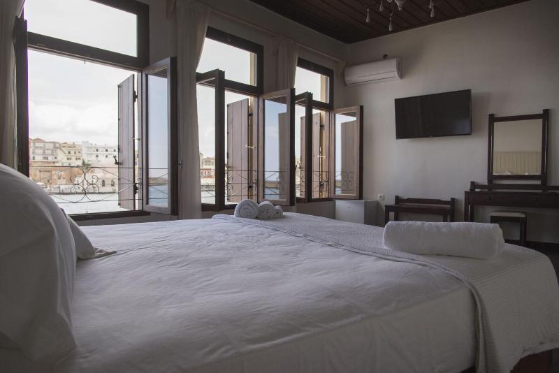 Captain Vasilis Hotel 4*