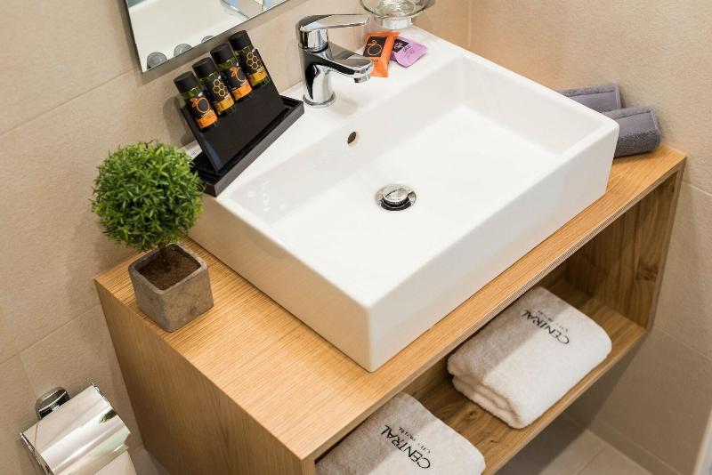 Central City Hotel 3* Chrissi Akti Chania