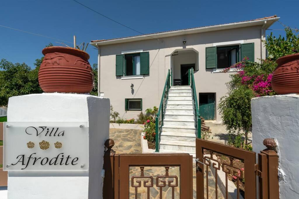 Aphrodite Kalamitsi Chania (Crete)