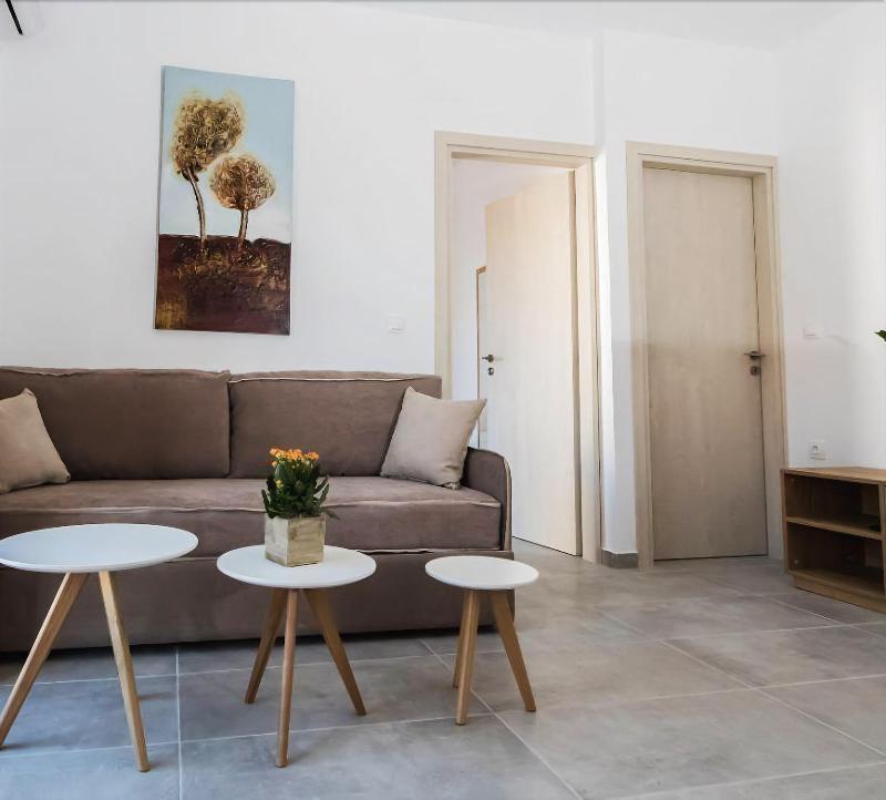 Deluxe 3* Chania (Crete)