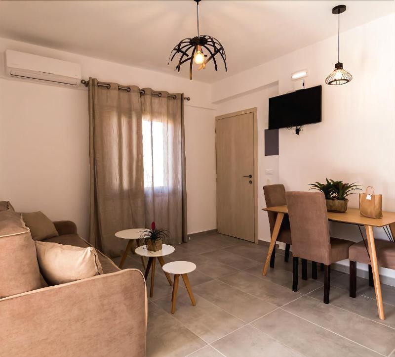Deluxe Aparthotel 3*