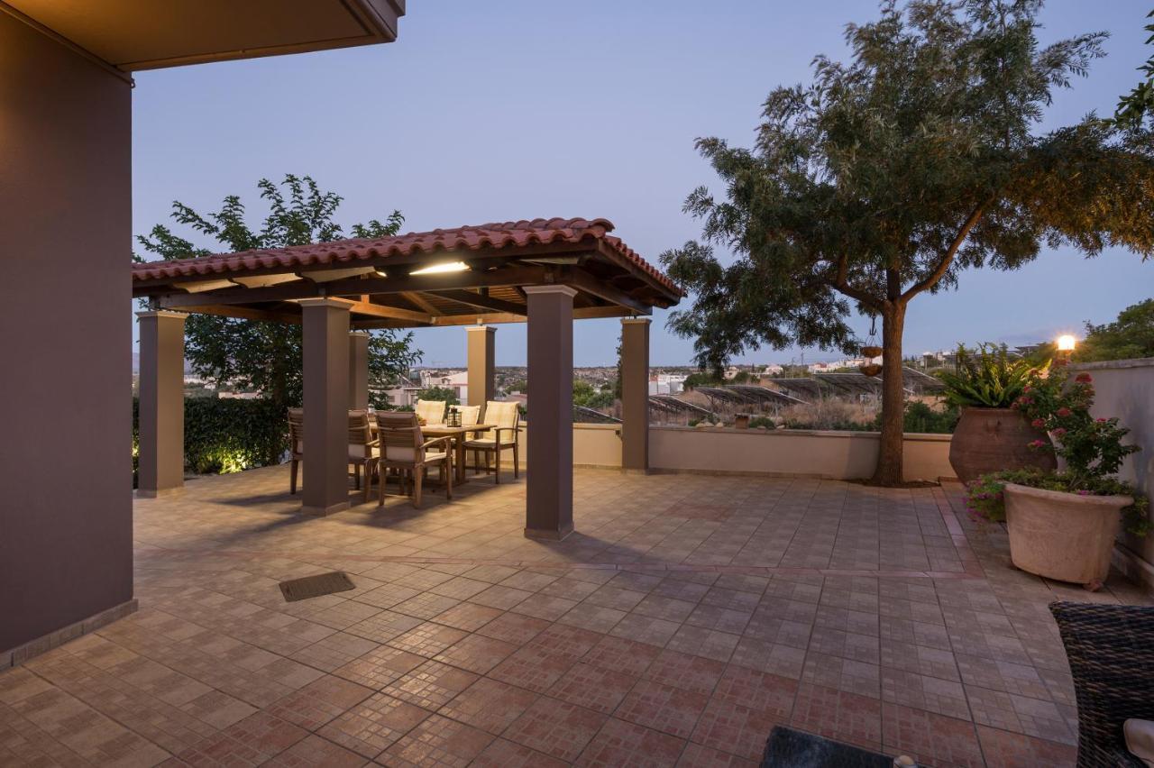 Tholos Apartment *