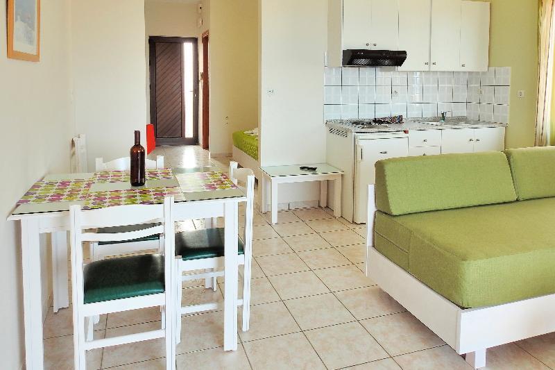 Hotel Nanakis 3*