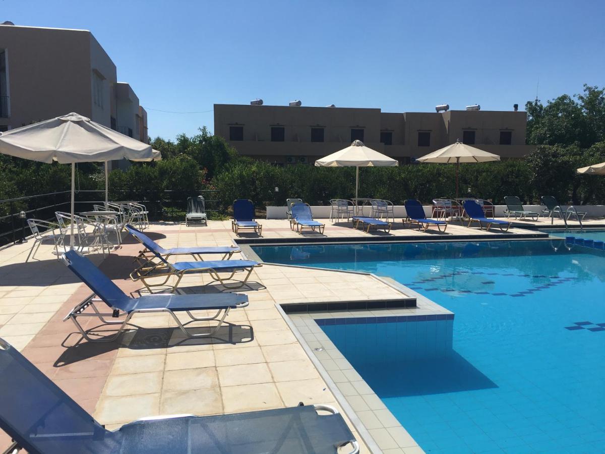 Hotel Oasis Chrissi Akti Chania