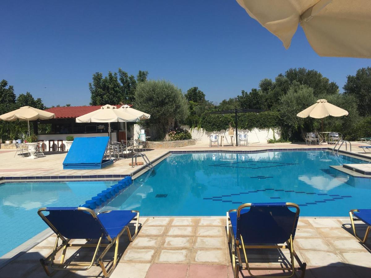 Hotel Oasis Chrissi Akti Chania
