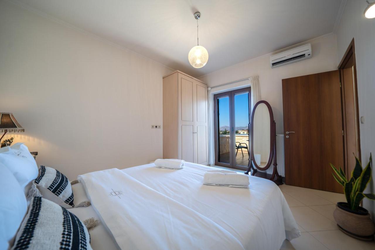 Fos - φωσ ,luxury * Chania (Crete)