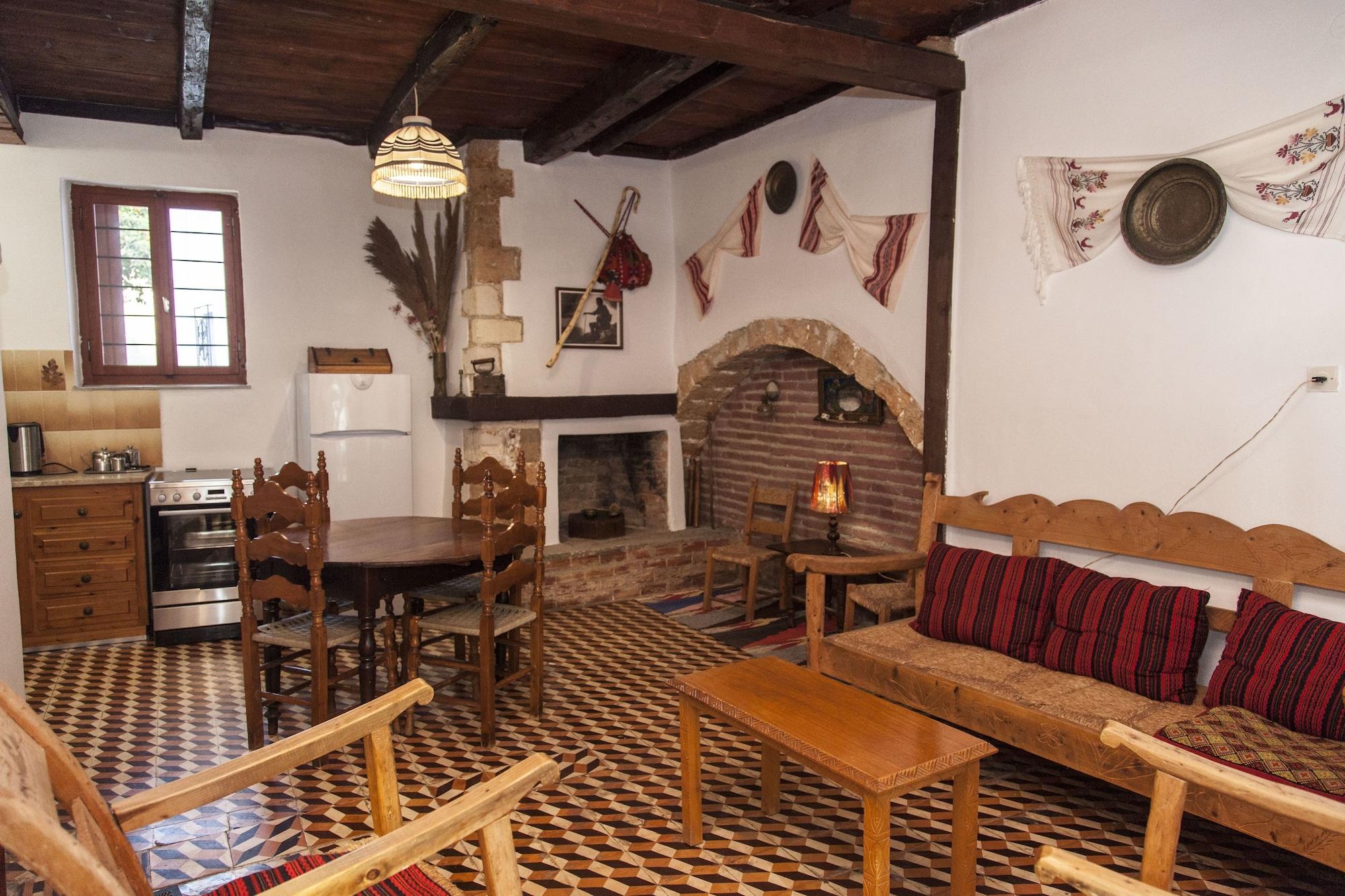 Kastelisuites Aparthotel Chania (Crete)