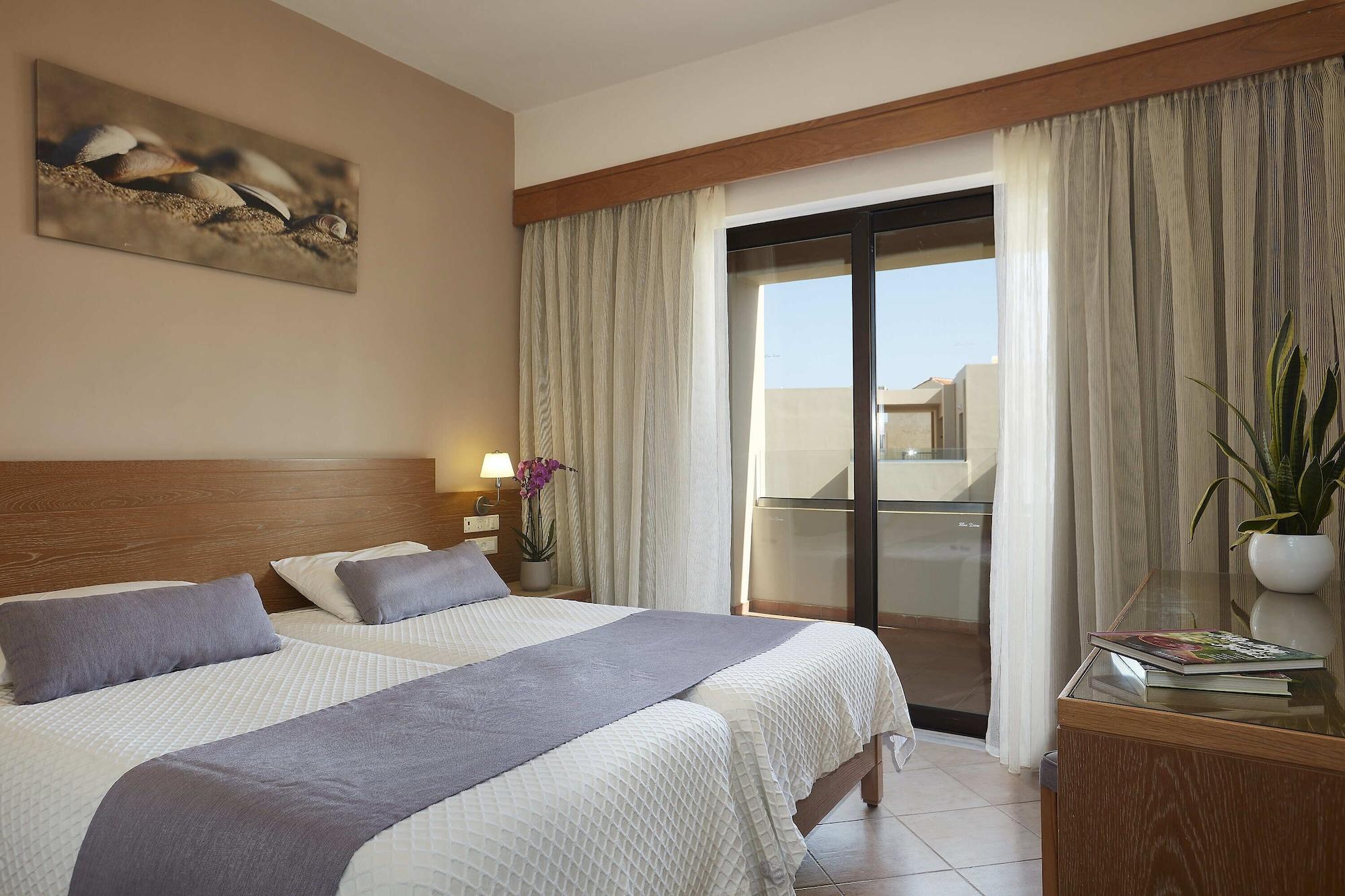Blue Dome 3* Chania (Crete)