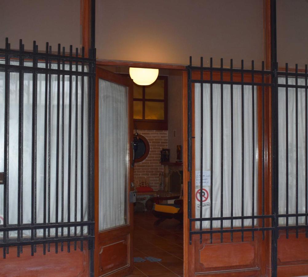 Gallery Art Loft, Chania, Crete Apartment