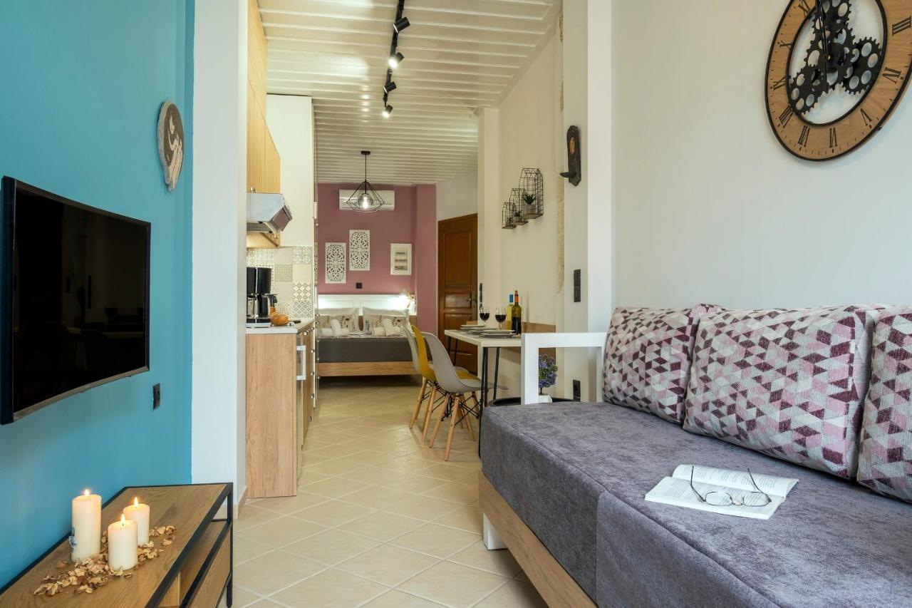 Vereniki Chania * Chrissi Akti Chania