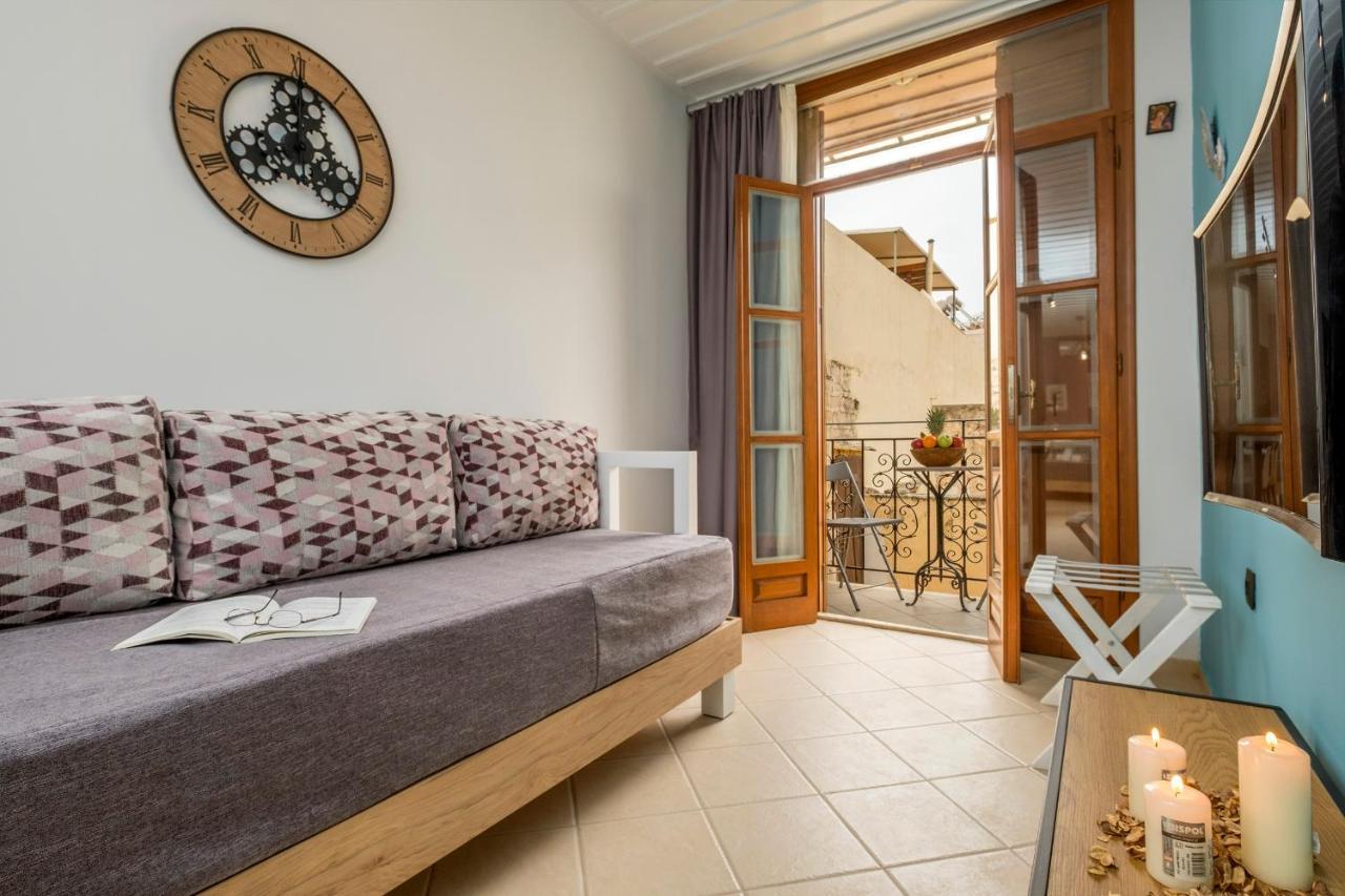 Vereniki Chania Chrissi Akti Chania