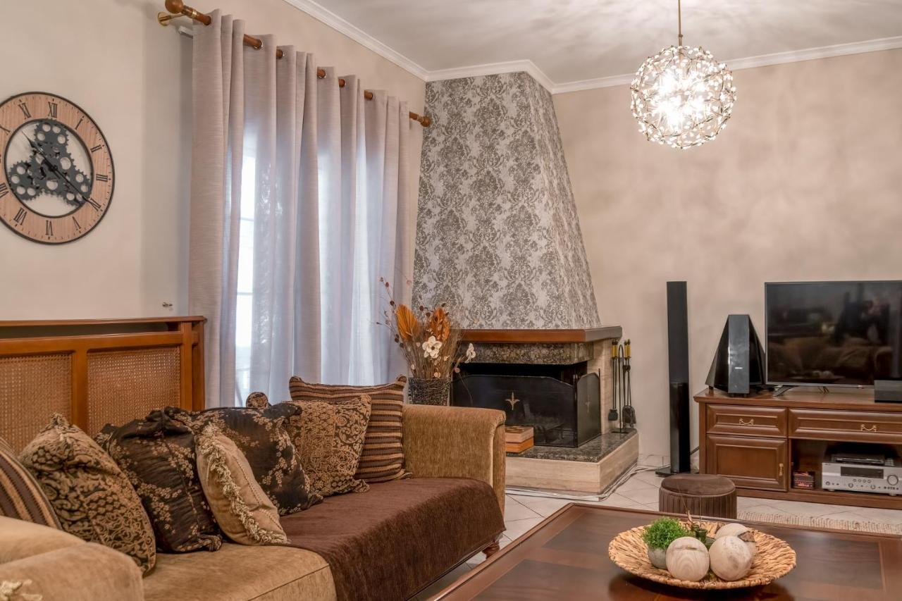Laurel Heights Apartment *