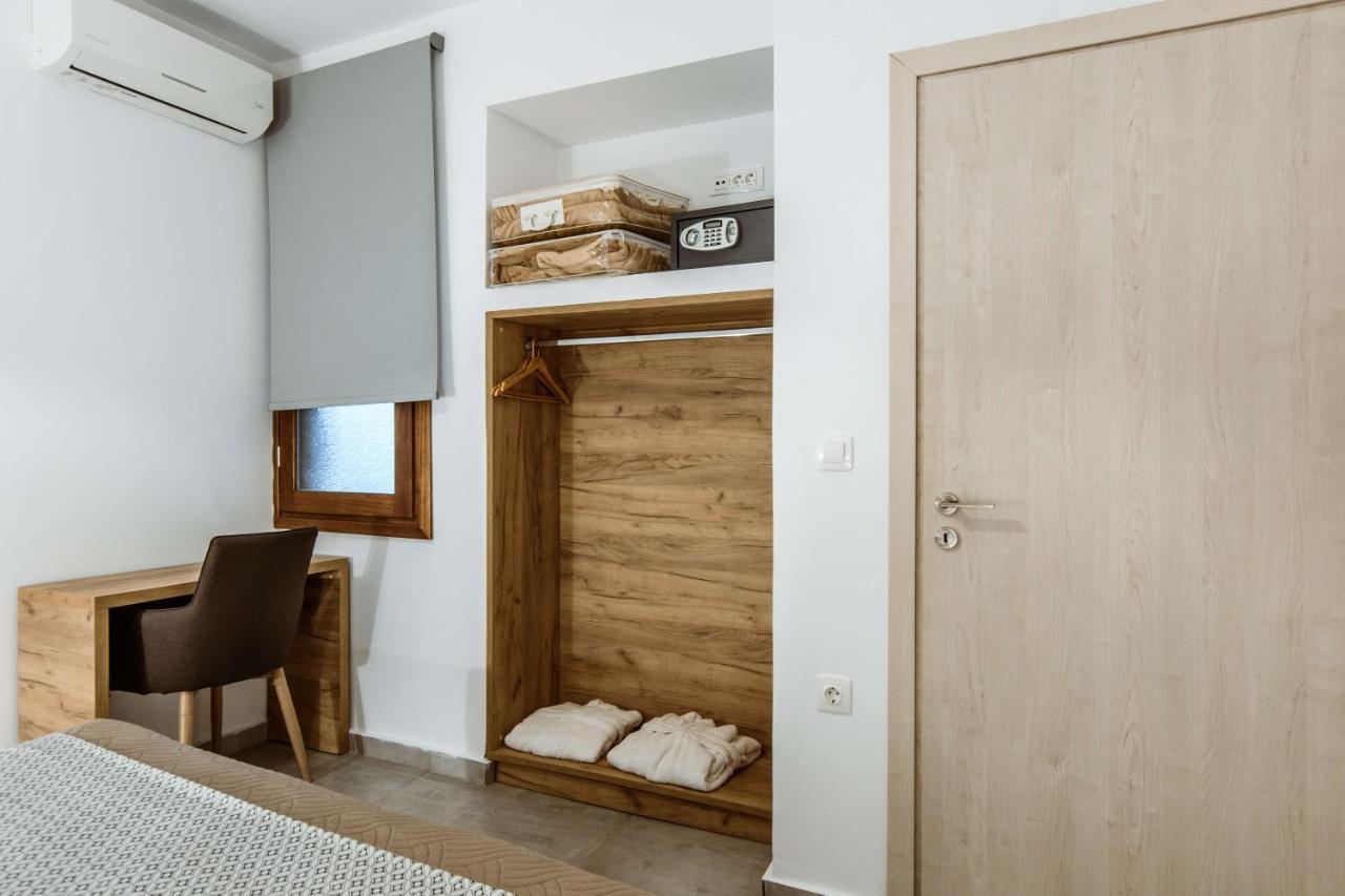 Deluxe 3* Chania (Crete)