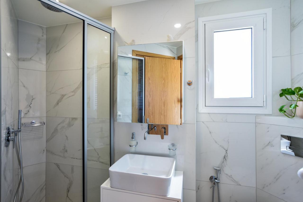 Elia Residences Apartment