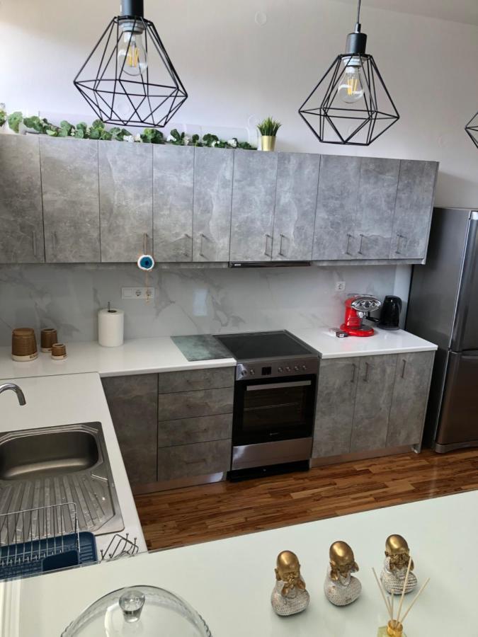 New Delux With Wooden Floor *
