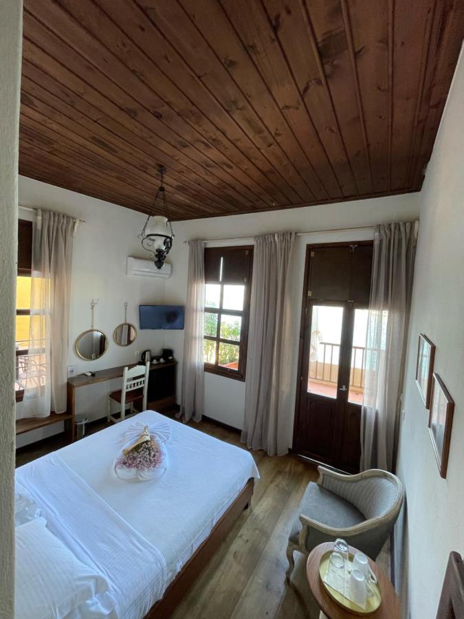 Captain Vasilis Hotel