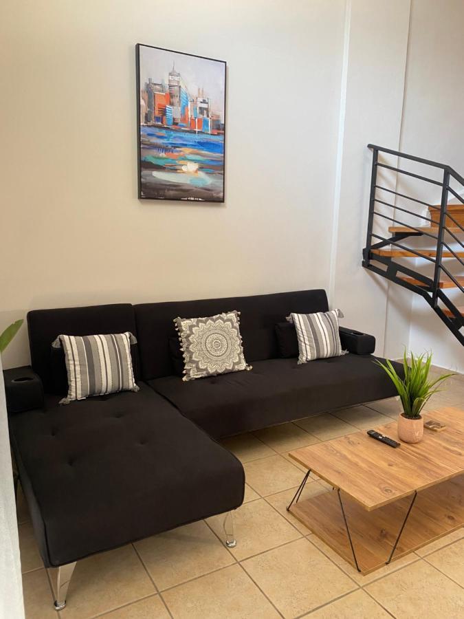 Unique Apartment *