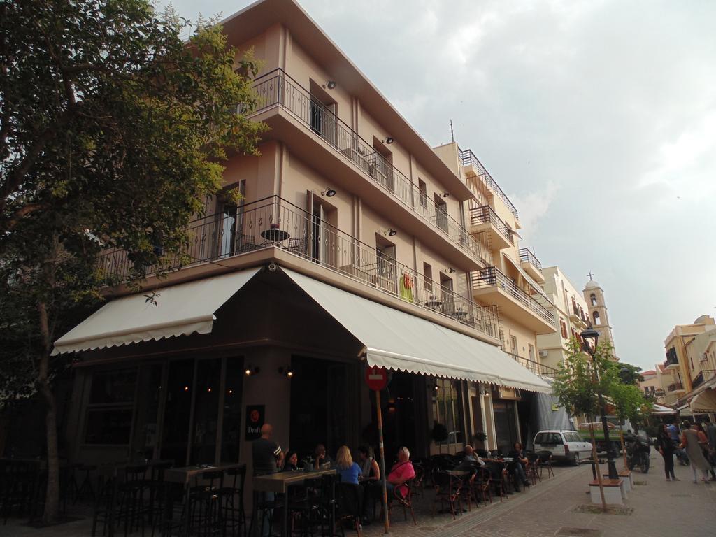 Elia Potie Chrissi Akti Chania