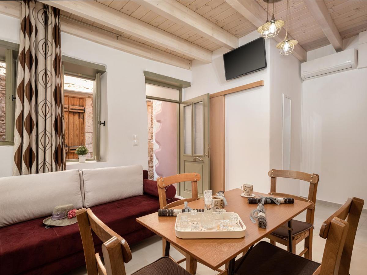 Vaggelis House *