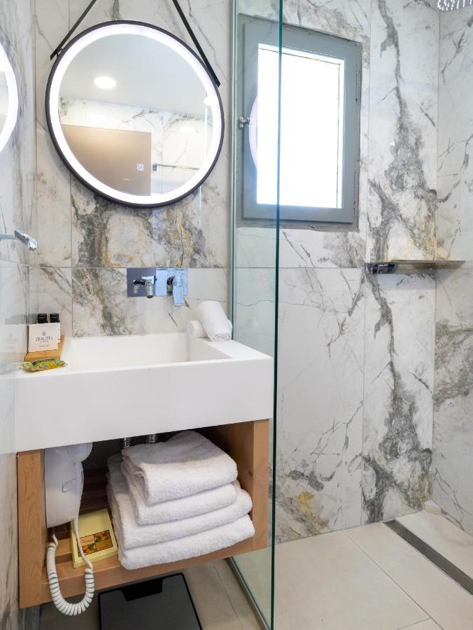 Metropolitan Pearl Boutique 4*