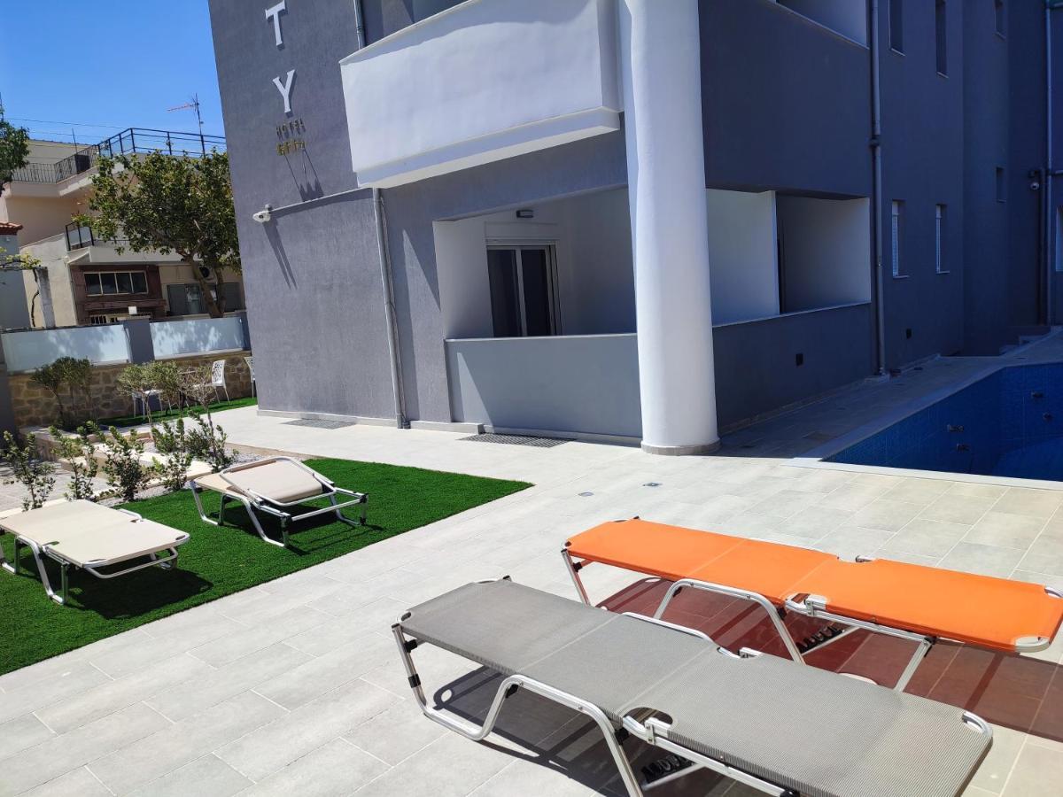 Deluxe Hotel