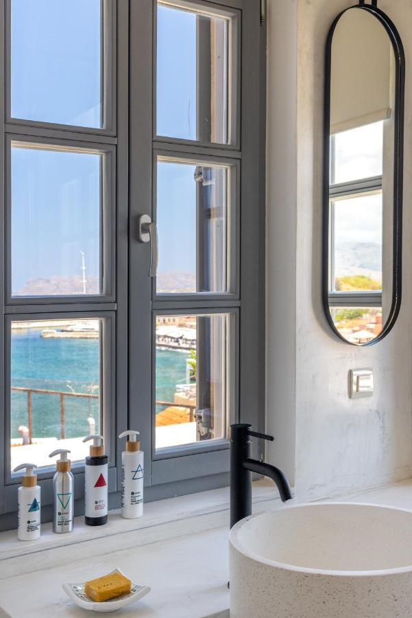 Azade Chania *